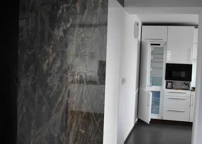 Night Premium شقة كراكوفيا