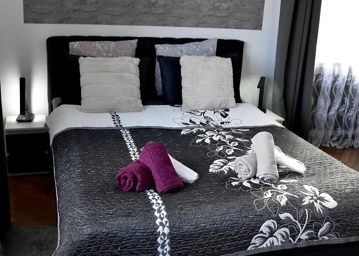 Night Premium كراكوفيا